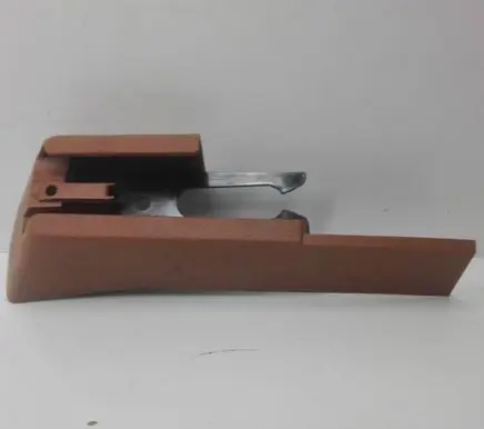 Volkswagen Touareg I Front passenger seat rail trim 7L0881478