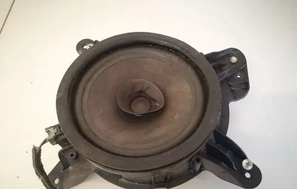 Volvo V70 Front door speaker 8673729