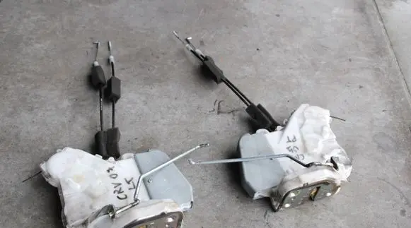 Honda CR-V Loading door lock 140KM