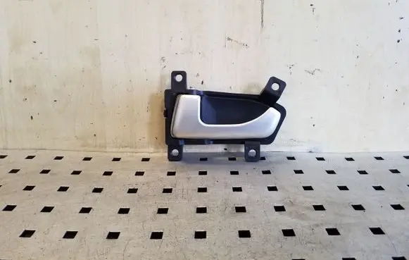 KIA Sportage Front door interior handle 826103U000