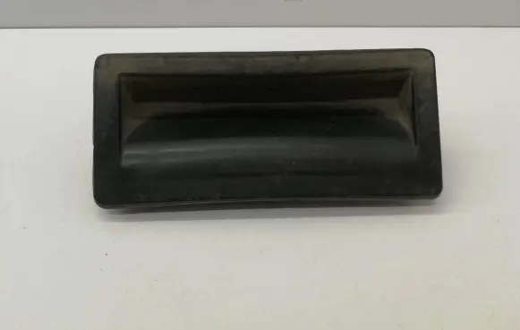 Tailgate opening switch