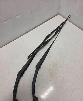 Opel Karl Front wiper blade arm 95391366