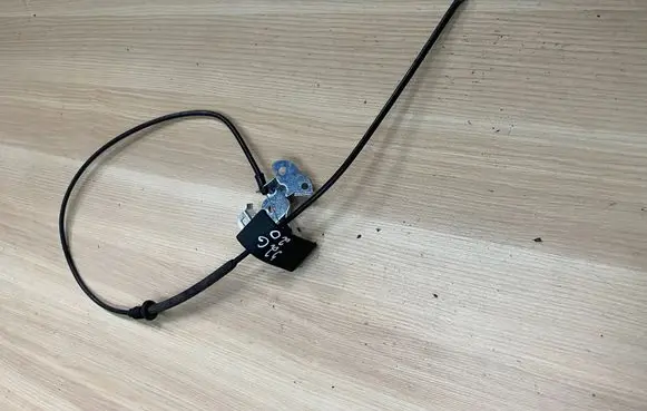 Mini One - Cooper Coupe R56 Engine bonnet (hood) release handle 119702