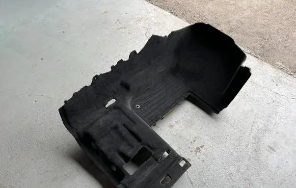 Porsche Cayenne (9Y0 9Y3) Front floor carpet liner 