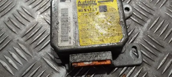 Renault Scenic I Airbag control unit/module 7700415231j 550509900