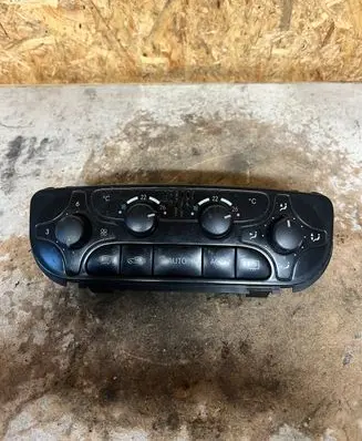 Mercedes-Benz C W203 Climate control unit A2098300085 9140010497