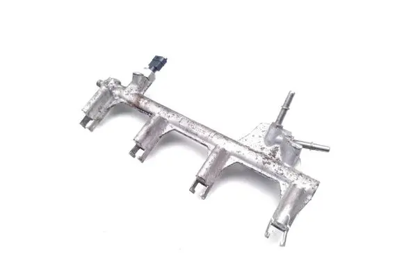 Opel Zafira B Fuel main line pipe 55351030 24418424