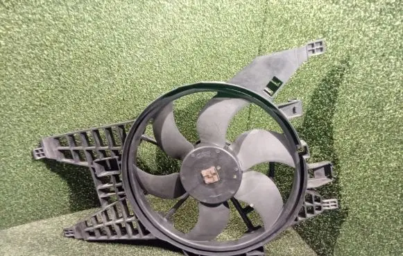 Renault Kangoo II Electric radiator cooling fan 921202439R 5020528