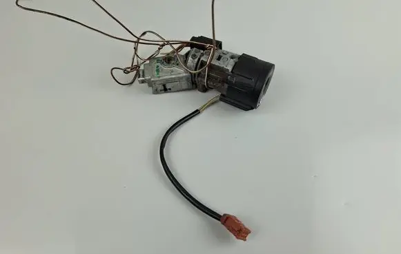 Citroen C3 Pluriel Ignition lock E1105995