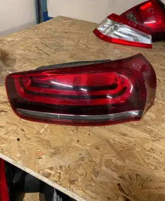 Citroen C4 II Picasso Rear/tail lights
