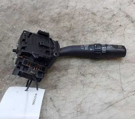 Toyota Avensis T250 Wiper control stalk 8465205170 173821