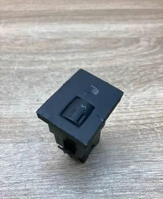 Volkswagen Touareg I Seat heating switch 7L6963563