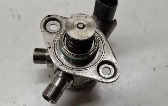 Mercedes-Benz S C217 Fuel injection high pressure pump 2780701101 A2780701101