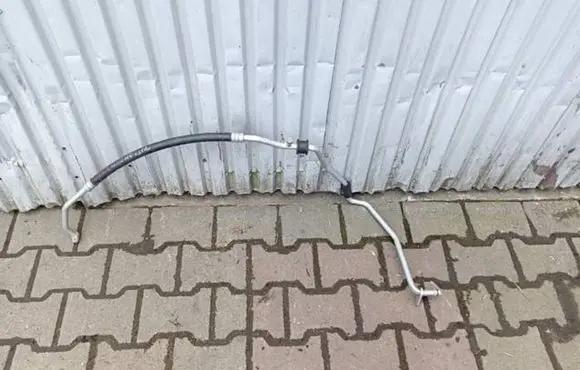 Air conditioning (A/C) pipe/hose