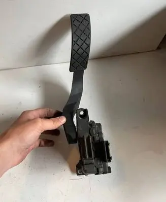 Audi A4 S4 B7 8E 8H Accelerator throttle pedal 8E1721523C