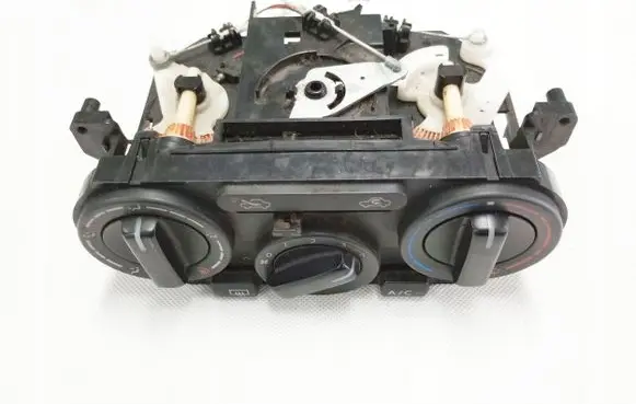 Nissan Pulsar Climate control unit 275103ZL0A