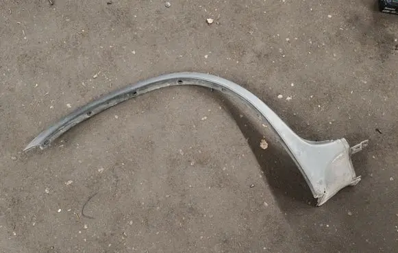 BMW X5 E53 Front arch trim 8408703