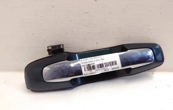 Suzuki Grand Vitara I Front door exterior handle 8281065D10