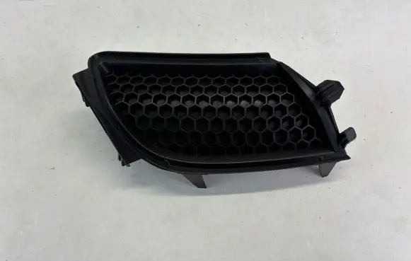 Peugeot 308 Front bumper lower grill 9680537777 K3380