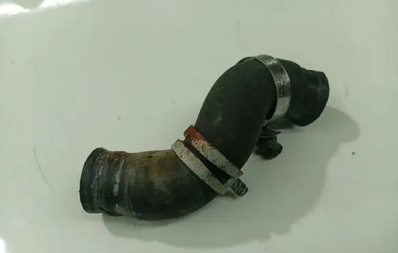 Opel Astra H Engine coolant pipe/hose 
