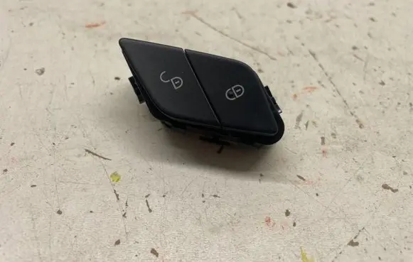 Mercedes-Benz S W222 Central locking switch button A2229057507 173019107