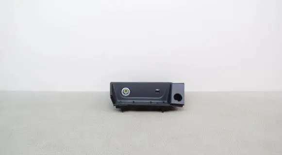 Audi A4 S4 B9 8W USB socket connector 8W2864131B