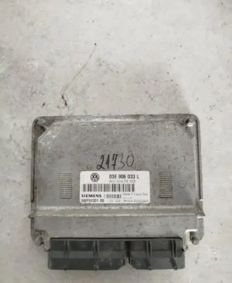 Volkswagen Golf VI Engine control unit/module 03e906033l