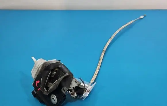 Audi A4 S4 B5 8D Front door lock IMPRK1562548