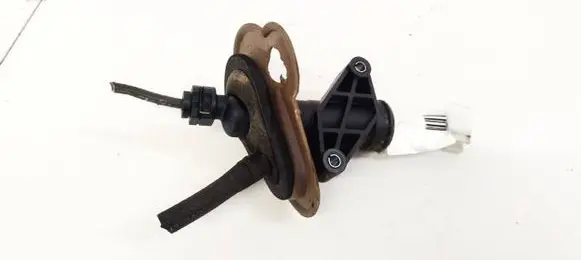 Ford Mondeo Mk III Clutch master cylinder 1S717A543AE 1S71-7A543-AE