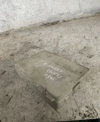 Nissan Quest Fuse module