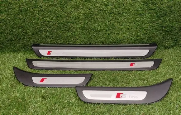 Audi Q5 SQ5 Front sill trim cover 8R0853374 8R0853375F 8R0853373