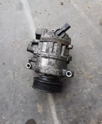 Audi A4 S4 B8 8K Air conditioning (A/C) compressor (pump) 8K0260805E
