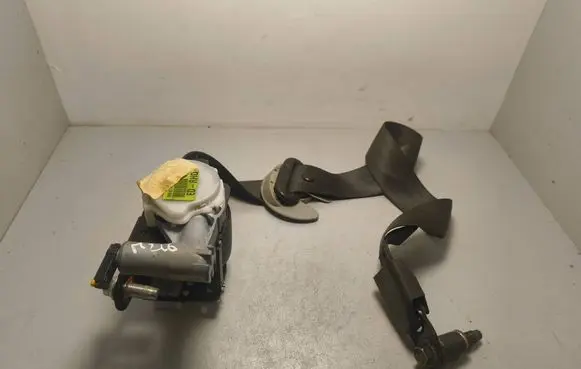 KIA Sportage Front seatbelt 888103U210E