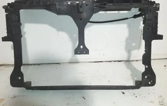 Volkswagen Tiguan Radiator support slam panel 5N0010607A