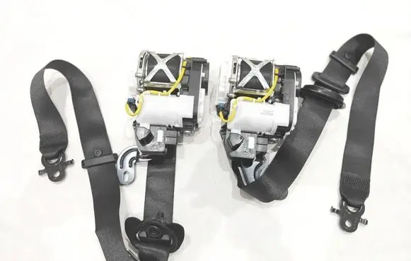 BMW 5 G30 G31 G38 Front seatbelt S2743011606
