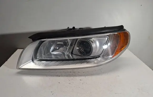 Volvo XC70 Headlight/headlamp 31214349 6948180
