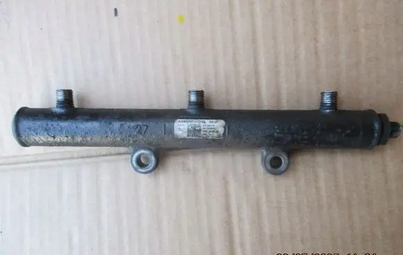 Peugeot 607 Fuel main line pipe A2C20001330