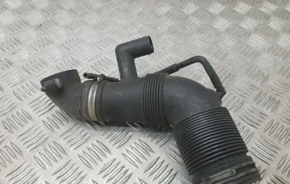 Skoda Fabia Mk2 (5J) Turbo air intake inlet pipe/hose 6R0129654C