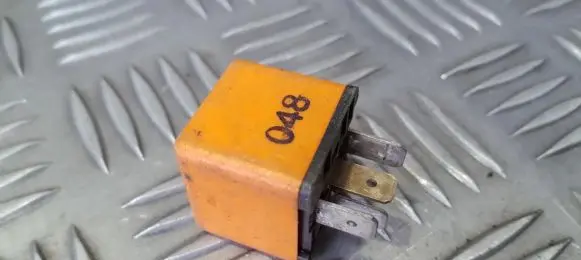 Ford Sierra Other relay 4RB00572100 4RB005721-00