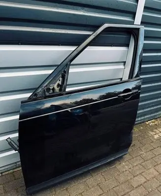 Land Rover Discovery 5 Front door