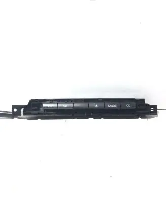 Head unit multimedia control