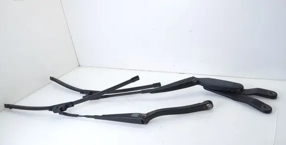 Mercedes-Benz E W212 Front wiper blade arm A2128201344 A2128200944