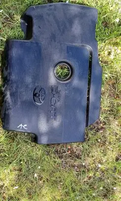 Toyota Avensis T270 Engine cover (trim) PA61MD20