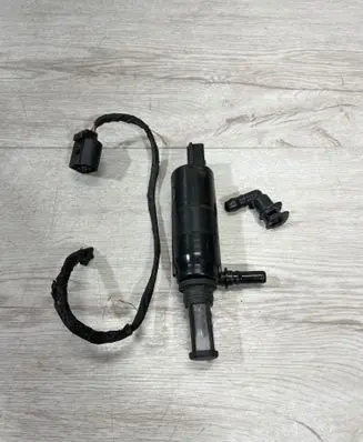 BMW 5 F10 F11 Headlight washer pump 7217792