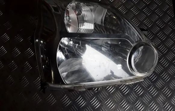 Nissan X-Trail T31 Headlight/headlamp