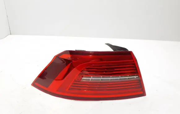 Volkswagen PASSAT B8 Rear/tail lights 3G5945207C
