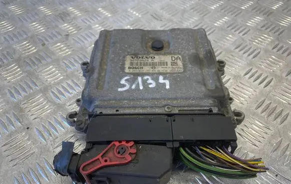 Volvo V50 Engine control unit/module 30729826A 0281012103
