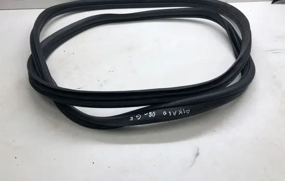 Citroen C4 Grand Picasso Rear door rubber seal (on body) 