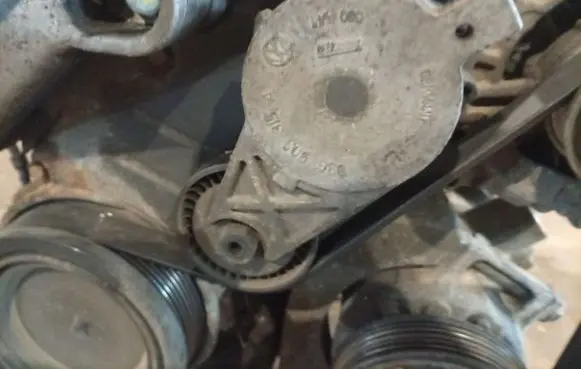 Skoda Octavia Mk2 (1Z) Generator/alternator belt tensioner 03G903315A
