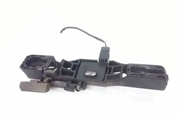 Rear door exterior handle/bracket
